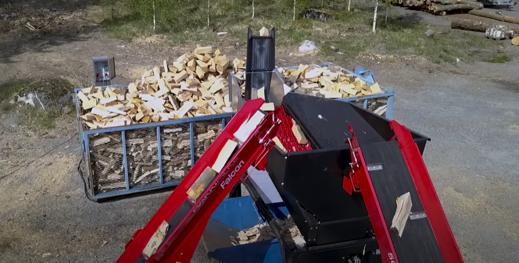 Clean High Quality Firewood Hakki Pilke Roller