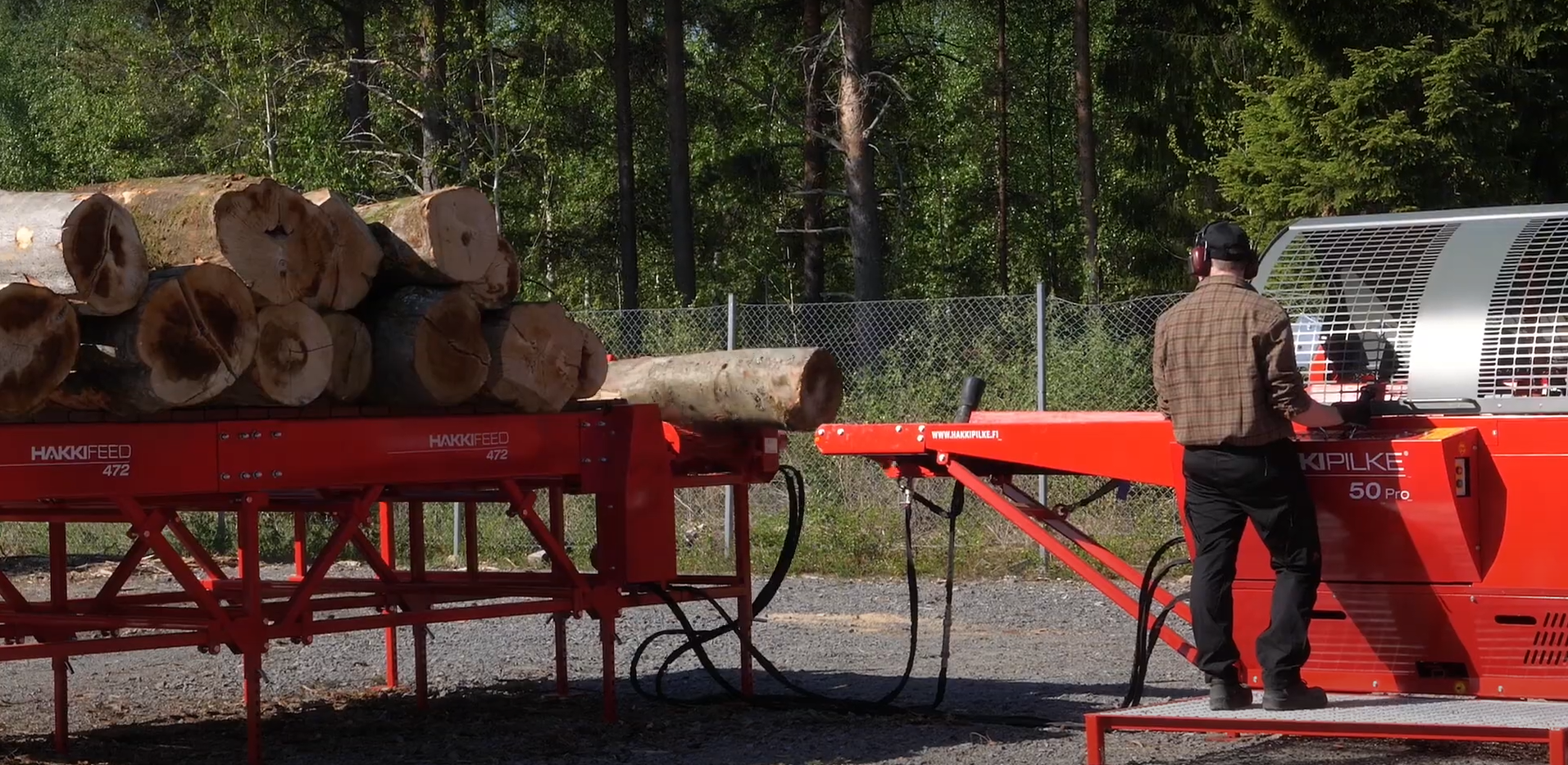 2022 10 28 13 36 23 16 HakkiFeed 472 Log deck for professional firewood operations YouTube ja png