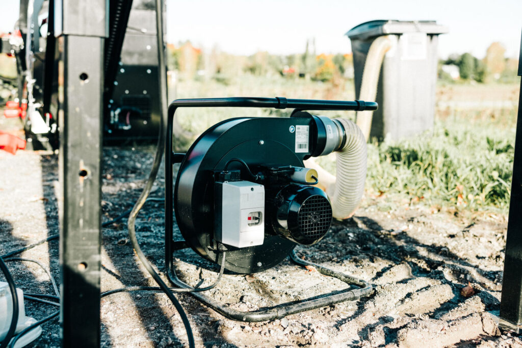 sawdust aspirator 001 jpg